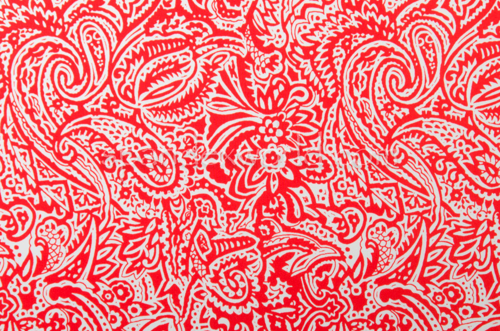 Paisley Print (White/Red)